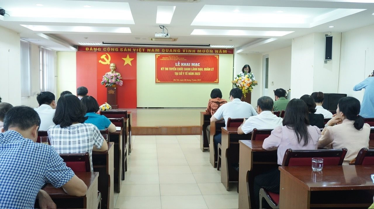 12 thí sinh tham dự kỳ thi tuyển 5 chức danh lãnh đạo của Ngành y tế Thủ đô