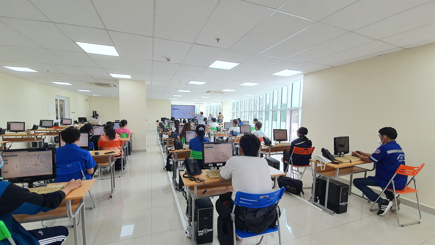 Tổng đài cấp cứu 115 dã chiến đặt tại Công viên Phần mềm Quang Trung (quận 12) đã chính thức đi vào hoạt động đáp ứng nhu cầu của người dân.