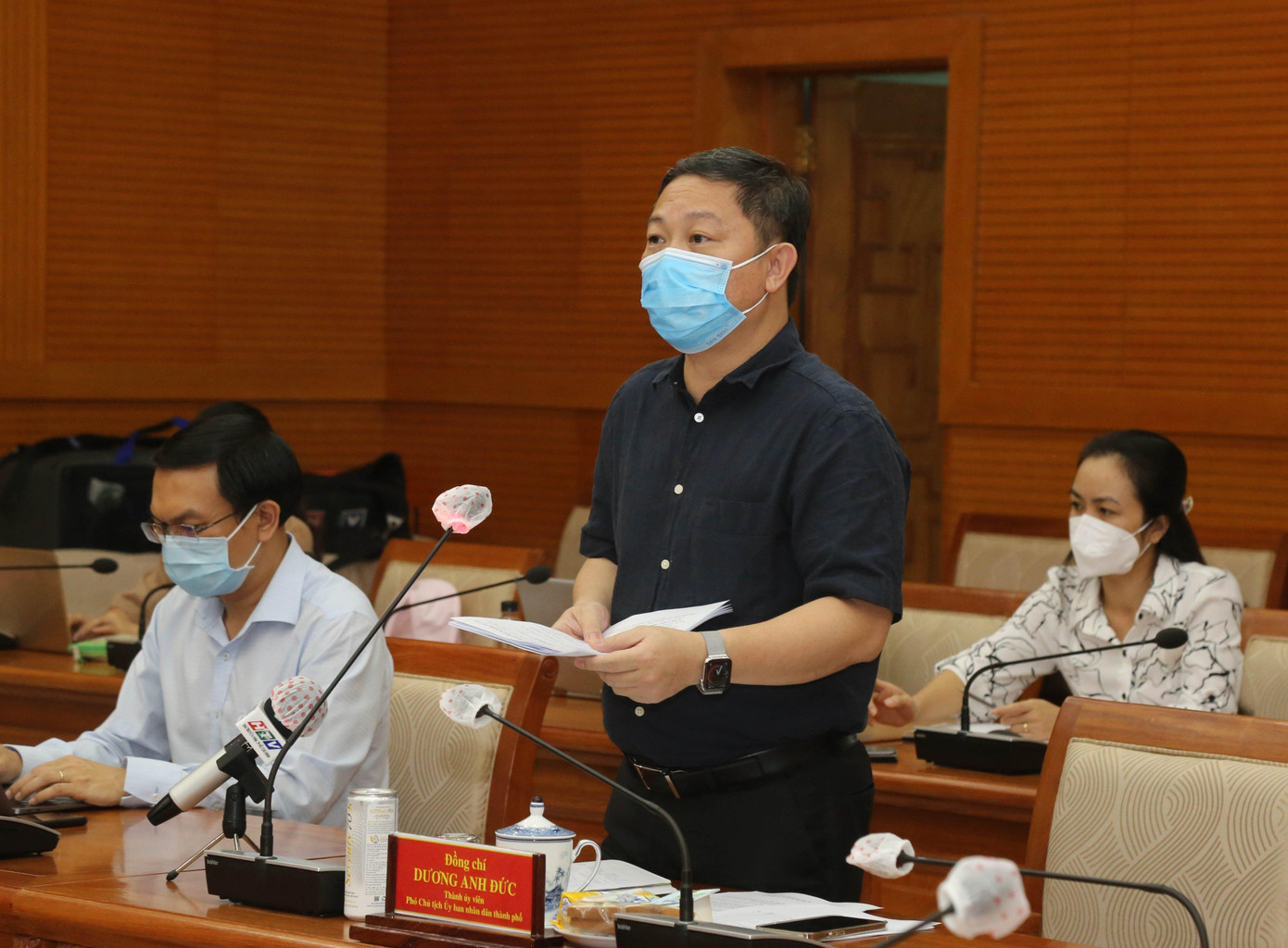 Phó Chủ tịch UBND TPHCM Dương Anh Đức báo cáo tại hội nghị