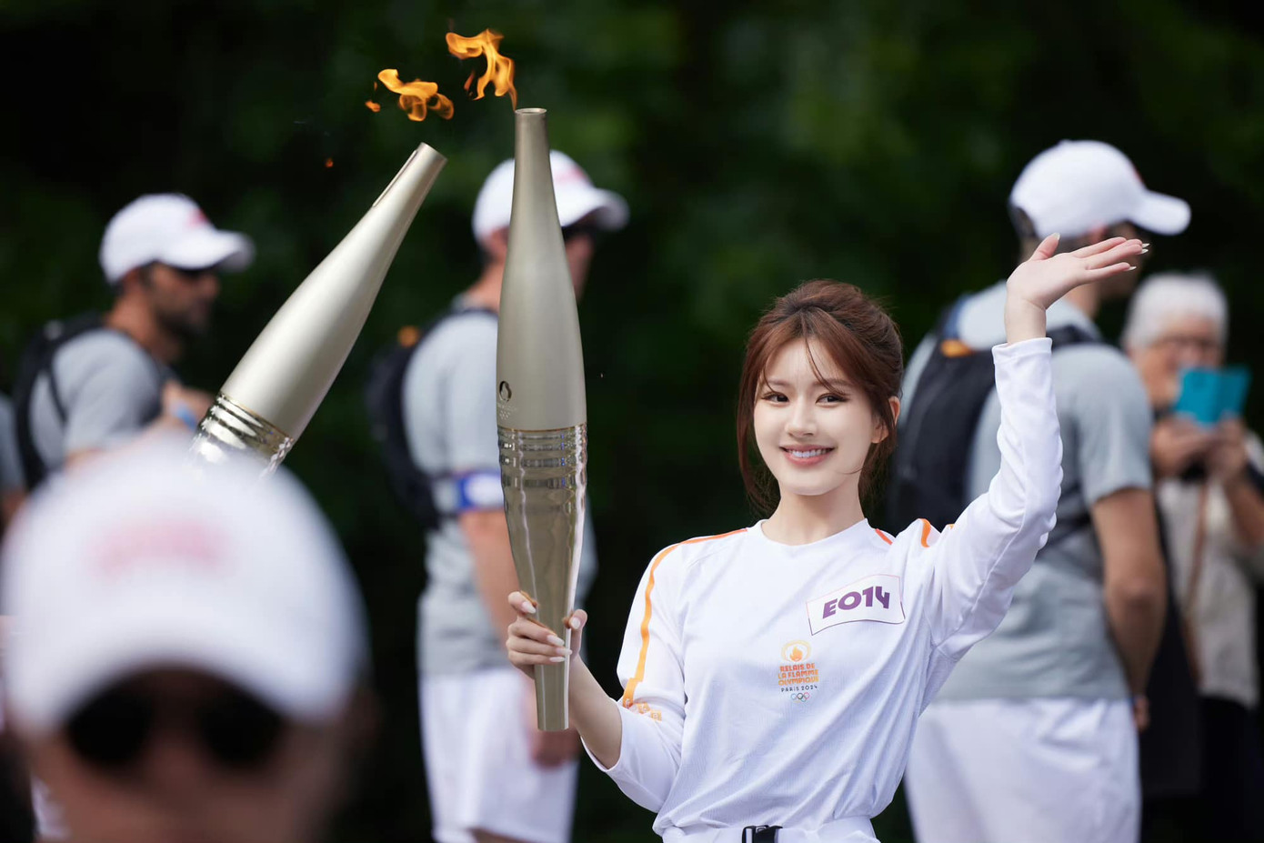 Mỹ nhân sinh năm 1995 khoe nhan sắc rạng rỡ như nắng xuân.