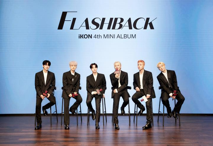 iKON có cơ hội bày tỏ những quan điểm, cơ hội và thách thức trong màn tái xuất với FLASHBACK.