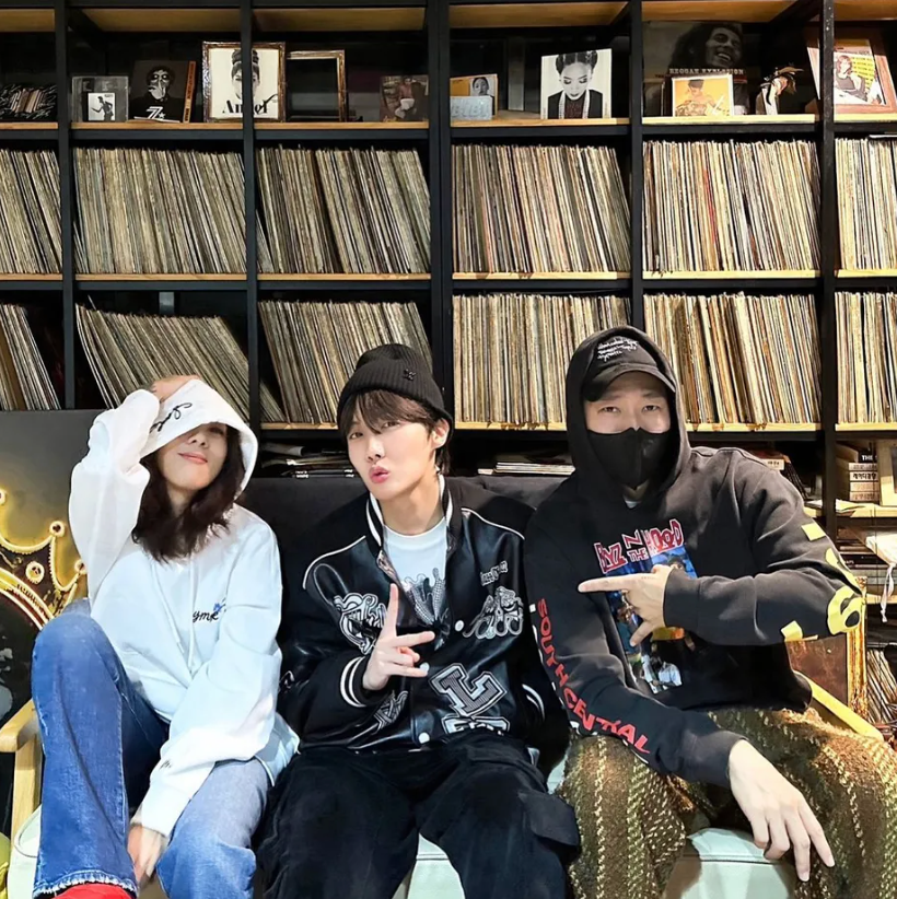 Hai nghệ sĩ Gaeko và Yoon Mi Rae là những cái tên đi đầu trong giới Underground thế hệ 2000. Hai nghệ sĩ Gaeko và Yoon Mi Rae là những cái tên đi đầu trong giới Underground thế hệ 2000.