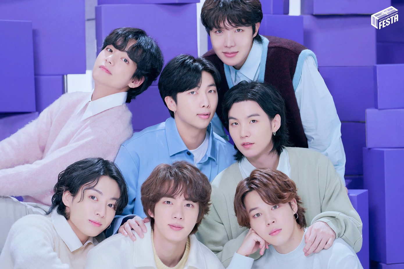 7 thành viên khoe cận visual như "anh trai nhà bên" khiến fan đổ gục. 7 thành viên khoe cận visual như "anh trai nhà bên" khiến fan đổ gục.