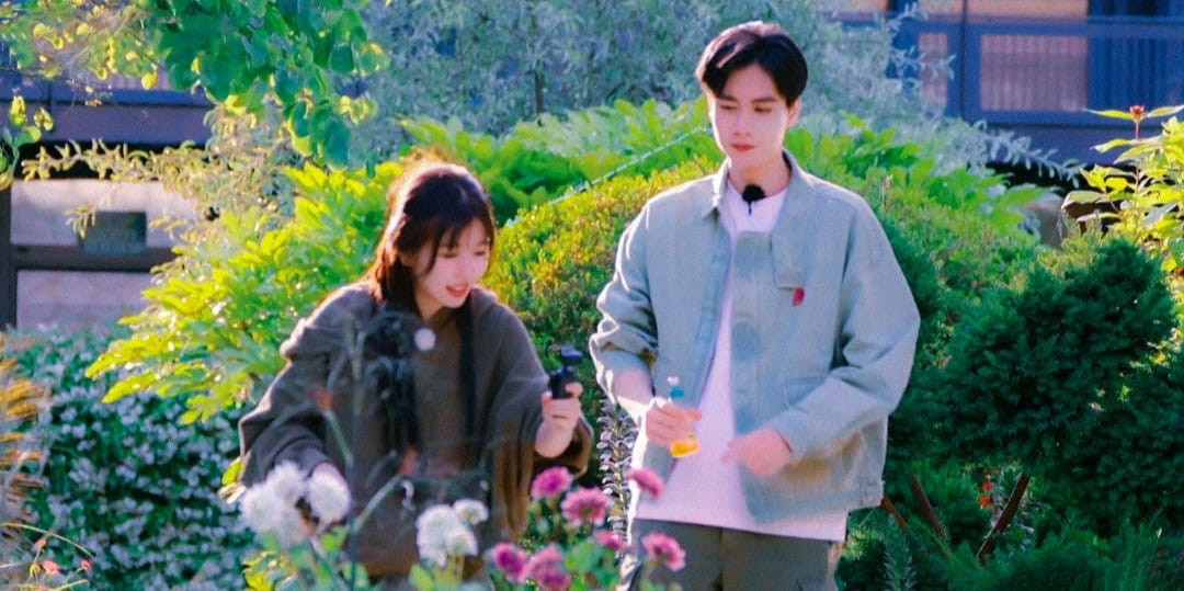 Ngu Thư Hân tươi sáng và hoạt bát, còn Hồ Nhất Thiên thường ít nói nhưng lại thích chọc ghẹo cô, cả hai tạo thành một cặp "trái dấu" cuốn hút cho chương trình. Ngu Thư Hân tươi sáng và hoạt bát, còn Hồ Nhất Thiên thường ít nói nhưng lại thích chọc ghẹo cô, cả hai tạo thành một cặp "trái dấu" cuốn hút cho chương trình.