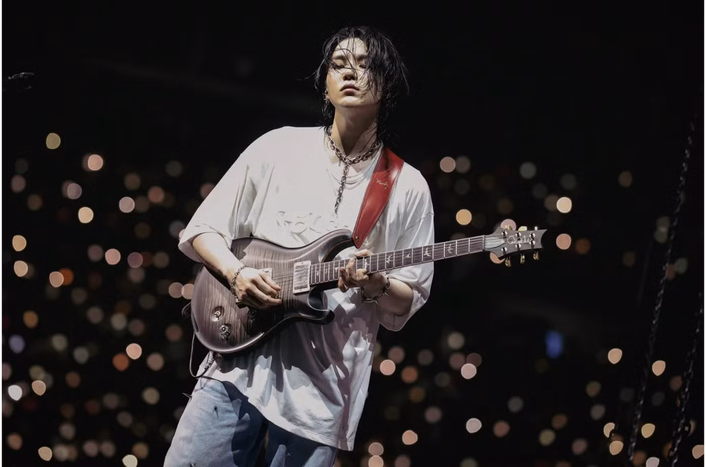 Tại các đêm concert, SUGA đã có một màn kết đầy cool ngầu theo đúng cá tính bản thân.