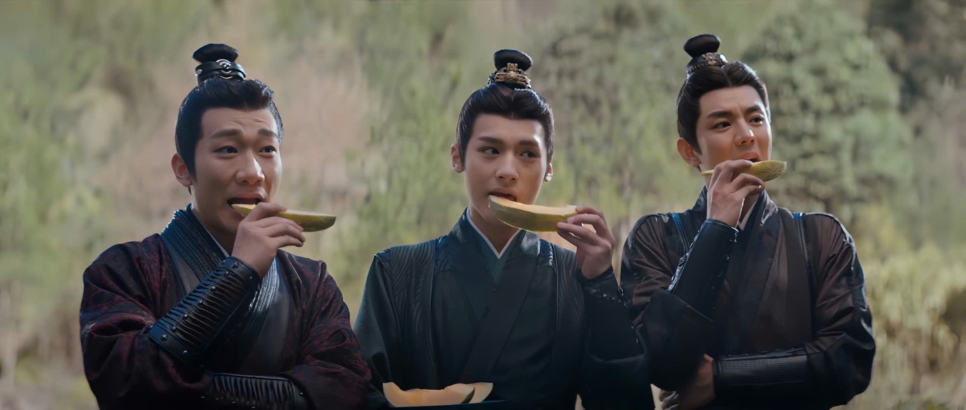 Mặt khác, chiếc "thuyền gà bông" Ngụy Lương - Tiểu Đào chính thức "cập bến", sau khi con gái Viên Vượng có ý muốn gả cho anh. Mặt khác, chiếc "thuyền gà bông" Ngụy Lương - Tiểu Đào chính thức "cập bến", sau khi con gái Viên Vượng có ý muốn gả cho anh.