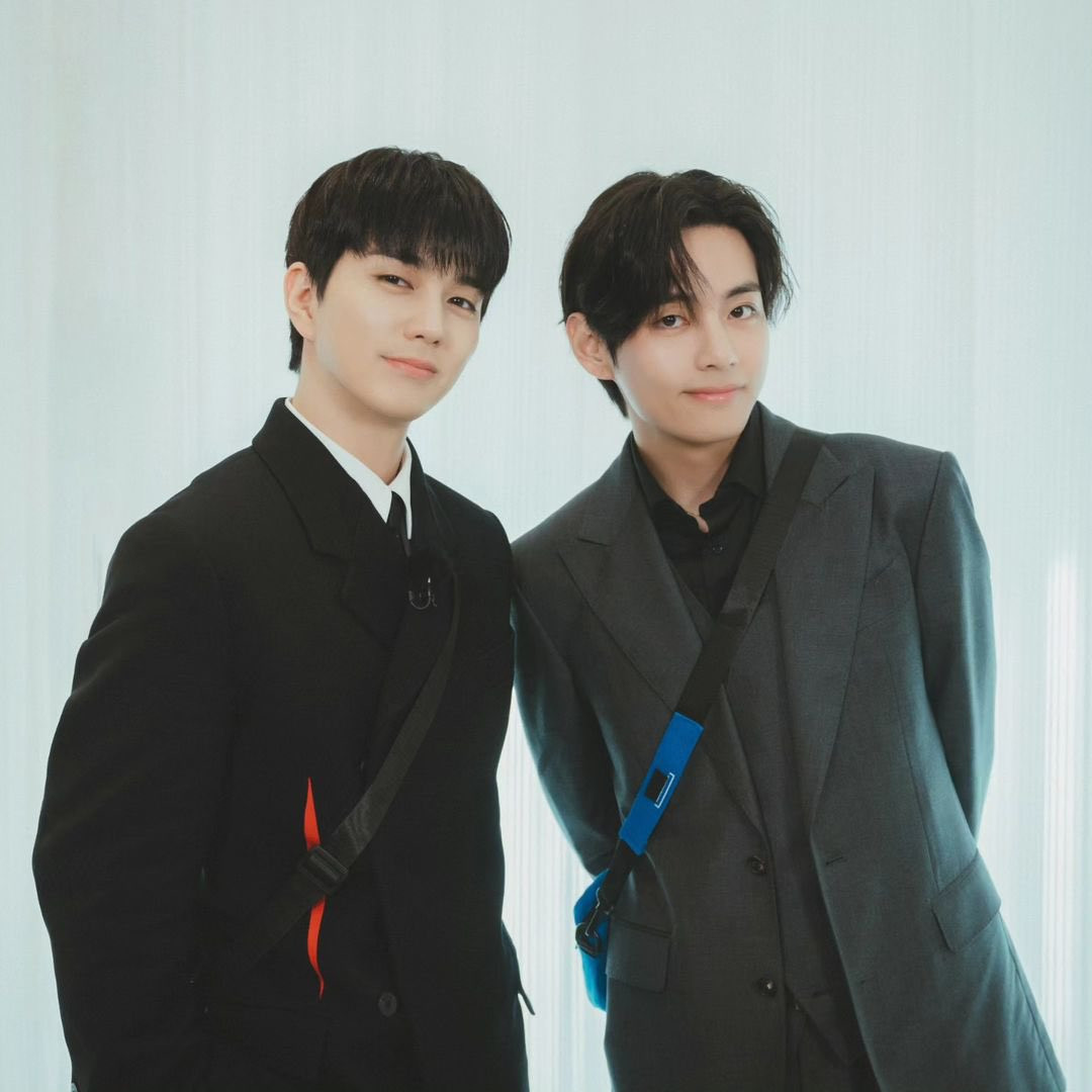 Tập Running Man phát sóng ngày 3/12 tới đây có thể sẽ là lần cuối V xuất hiện trên sóng truyền hình với mái tóc dài trước khi nhập ngũ. Tập Running Man phát sóng ngày 3/12 tới đây có thể sẽ là lần cuối V xuất hiện trên sóng truyền hình với mái tóc dài trước khi nhập ngũ.