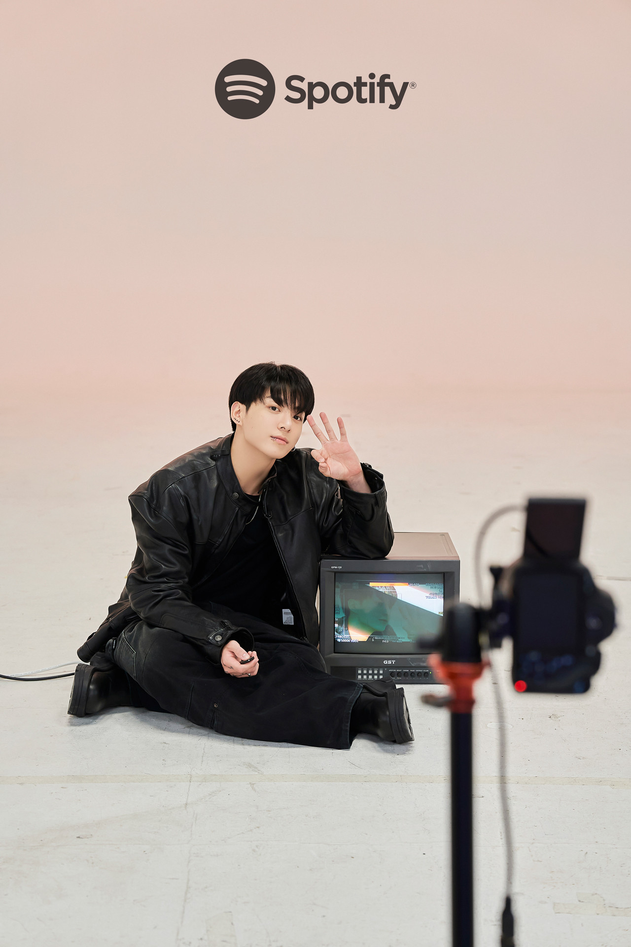 "Hạt giống vàng" là từ ngữ trưởng nhóm RM dành cho em út khi phát hành album GOLDEN. "Hạt giống vàng" là từ ngữ trưởng nhóm RM dành cho em út khi phát hành album GOLDEN.