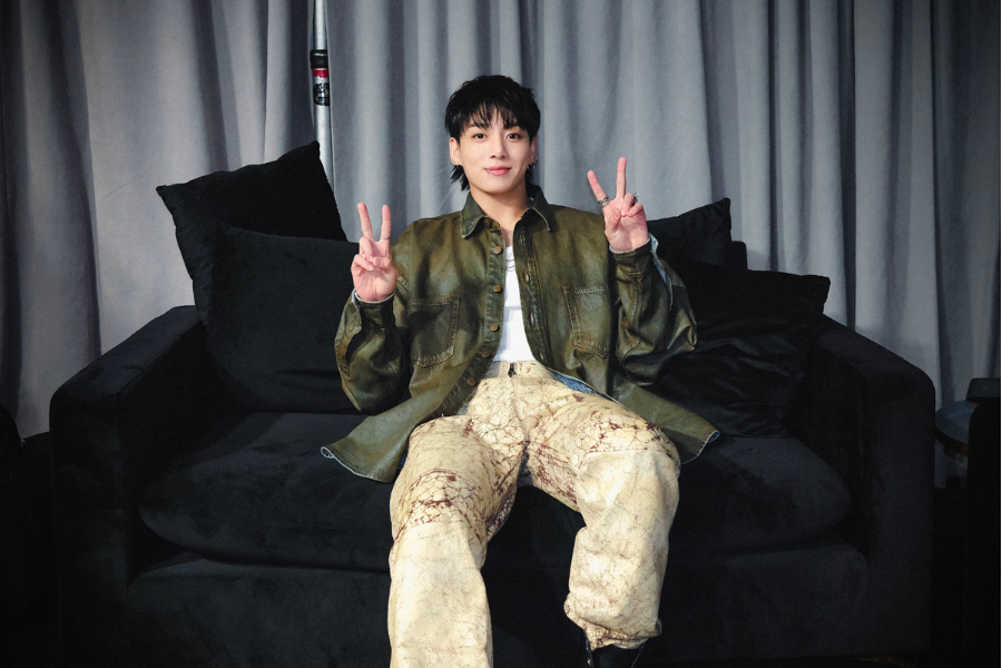 Với 3 đề cử, Jung Kook được kì vọng sẽ làm nên chuyện và ghi thêm một cột mốc đáng nhớ với tư cách nghệ sĩ solo. Với 3 đề cử, Jung Kook được kì vọng sẽ làm nên chuyện và ghi thêm một cột mốc đáng nhớ với tư cách nghệ sĩ solo.