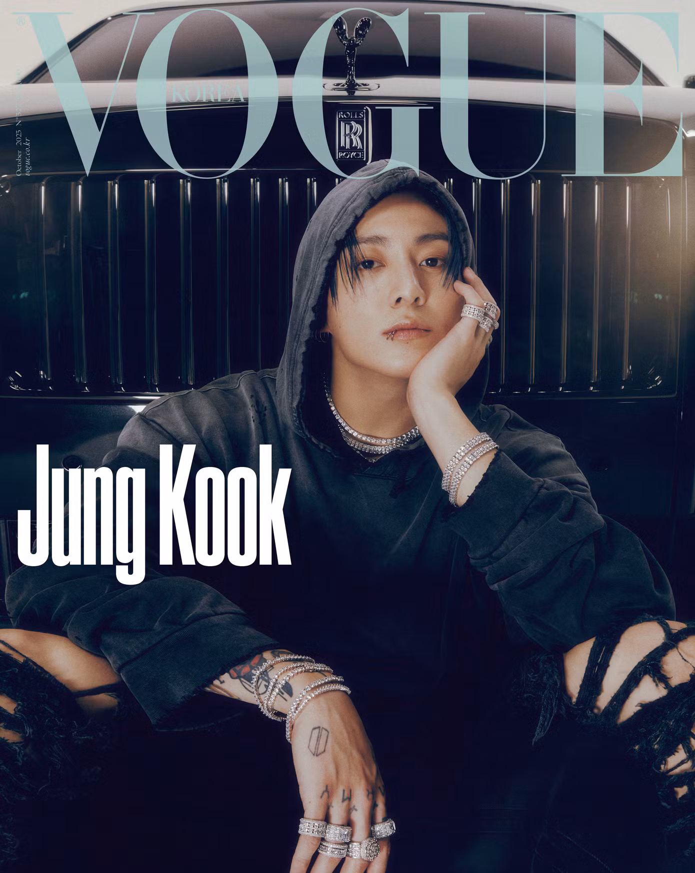 Thể loại Modern Hip-Hop được mô tả bằng hình ảnh phá cách pha chút nổi loạn của Jung Kook nổi bật bên cạnh sự bóng bẩy của chiếc Rolls-Royce.