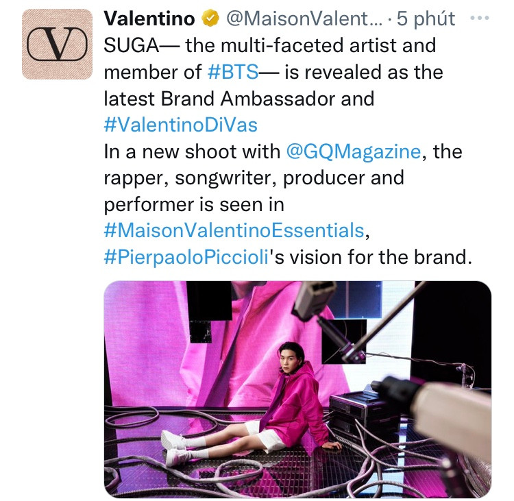 Valentino đã xác nhận Đại sứ thương hiệu mới trên các nền tảng mạng xã hội chính thức. Valentino đã xác nhận Đại sứ thương hiệu mới trên các nền tảng mạng xã hội chính thức.