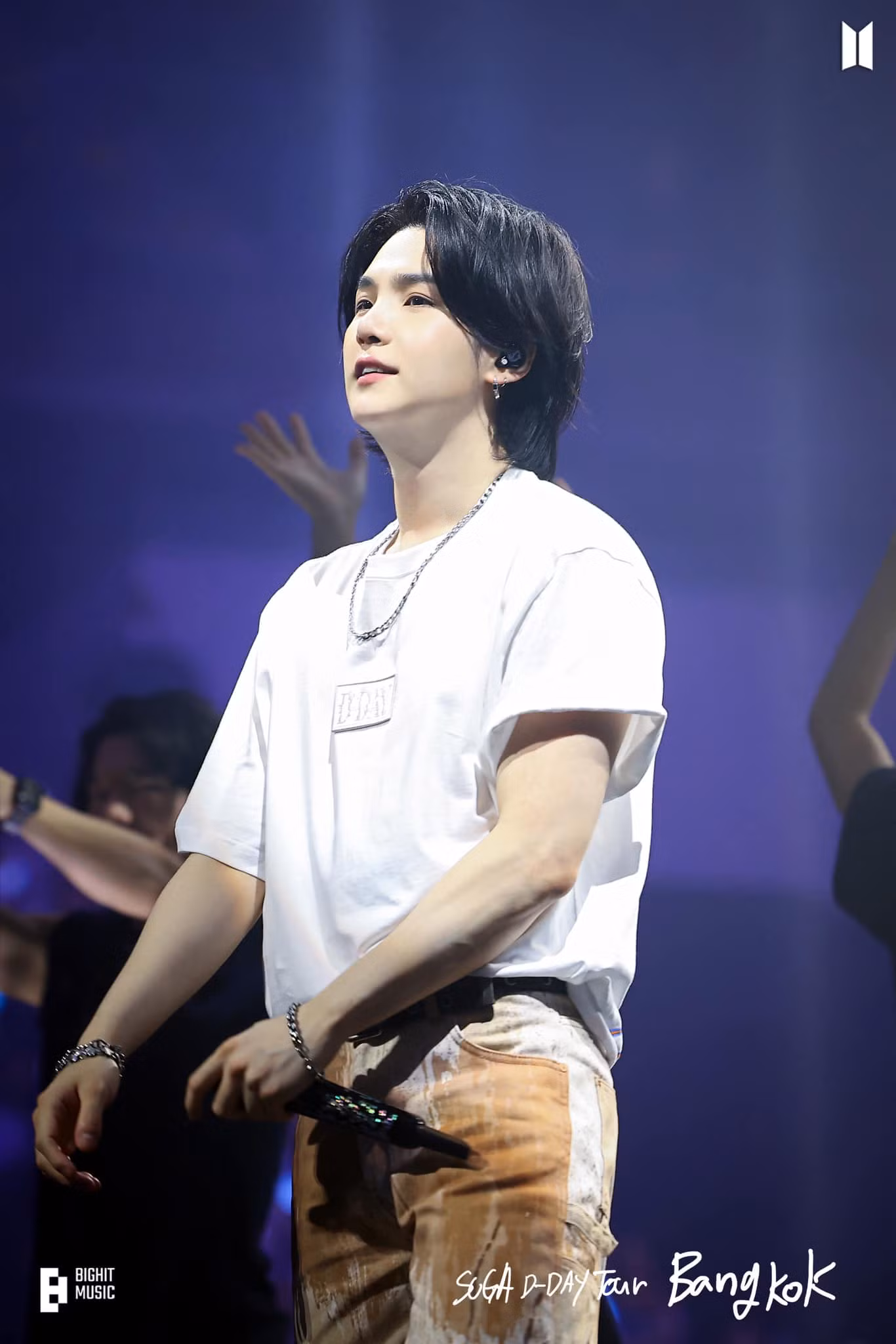 Người hâm mộ hi vọng SUGA sẽ chóng "ngoi" lại trên mạng xã hội để thỏa thương nhớ.