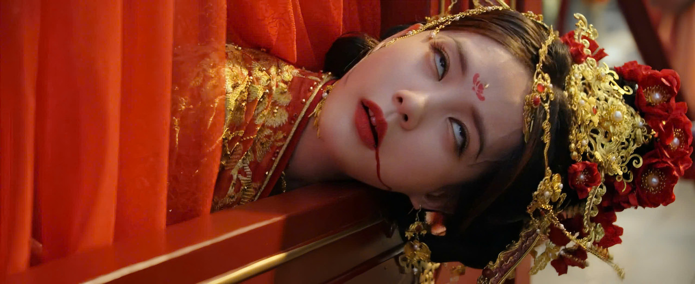 Mô-típ cứ "bay màu" thì lại quay ngược về điểm xuất phát khiến người xem nhớ về Vĩnh Dạ Tinh Hà.