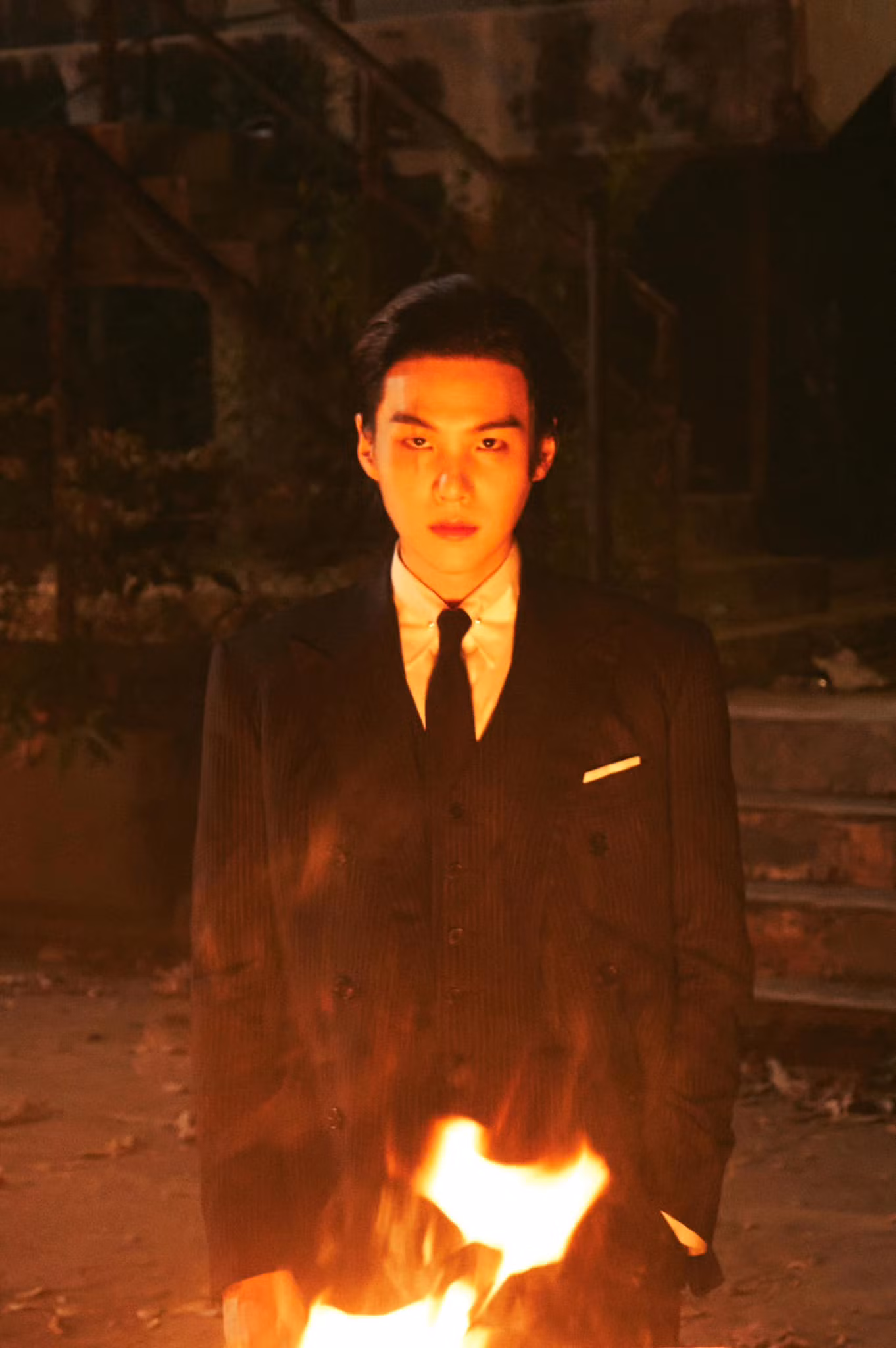 D-Day có thể sẽ là đoạn kết cho bản ngã Agust D - nơi SUGA dùng sự ngông cuồng để chống chọi với mặt trái đen tối của xã hội.