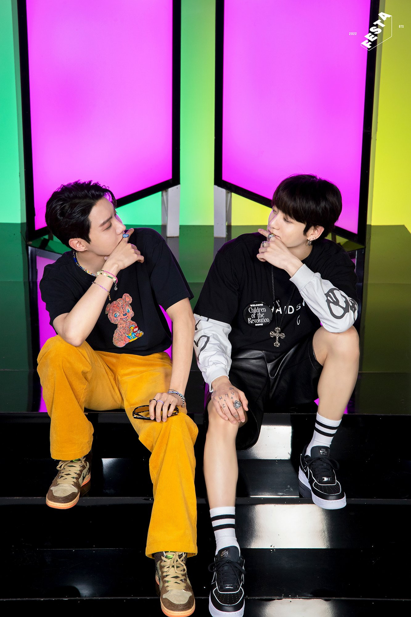 Jung Kook đã điều chỉnh lịch trình để trở lại Hàn Quốc kịp tiễn người anh cùng nhóm j-hope lên đường nhập ngũ vào ngày 18/4 tới. Jung Kook đã điều chỉnh lịch trình để trở lại Hàn Quốc kịp tiễn người anh cùng nhóm j-hope lên đường nhập ngũ vào ngày 18/4 tới.