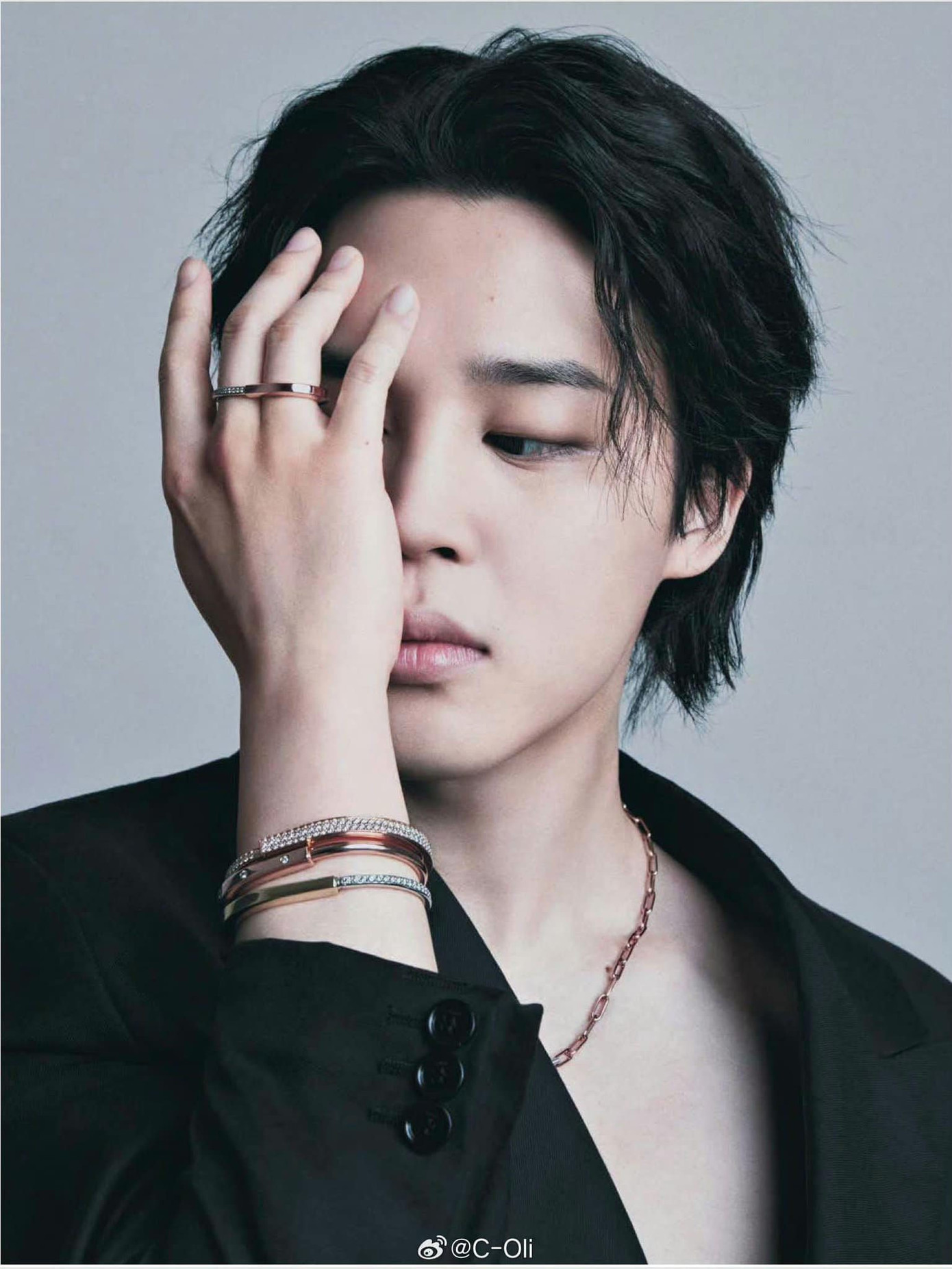 Like Crazy cũng giúp Jimin nắm giữ thành tích bài hát solo của nghệ sĩ Solo K-pop và nghệ sĩ châu Á đạt 1 tỷ stream nhanh nhất. Like Crazy cũng giúp Jimin nắm giữ thành tích bài hát solo của nghệ sĩ Solo K-pop và nghệ sĩ châu Á đạt 1 tỷ stream nhanh nhất.