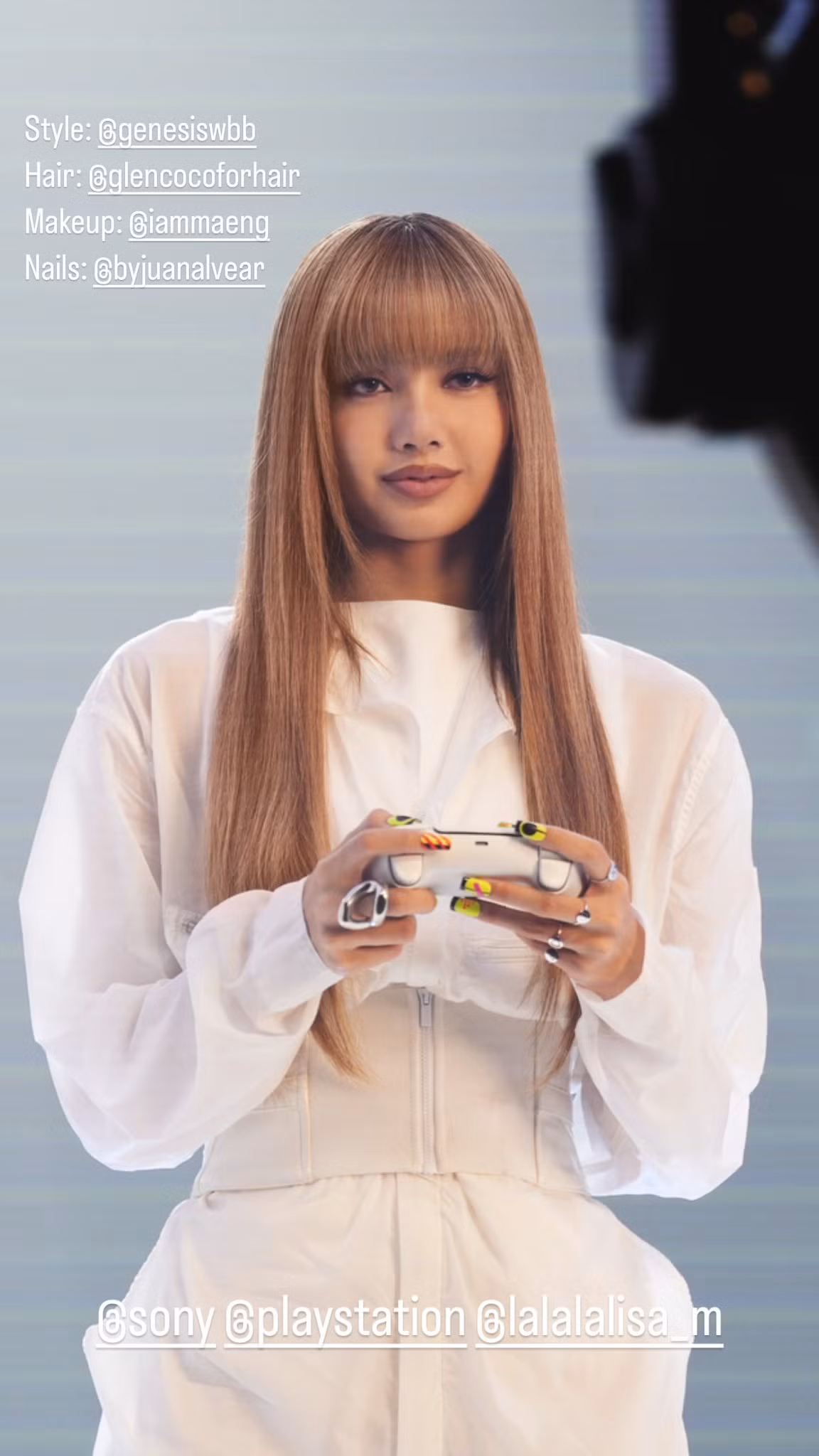 Phong cách của Lisa khi hoạt động solo nhận nhiều ý kiến trái chiều.