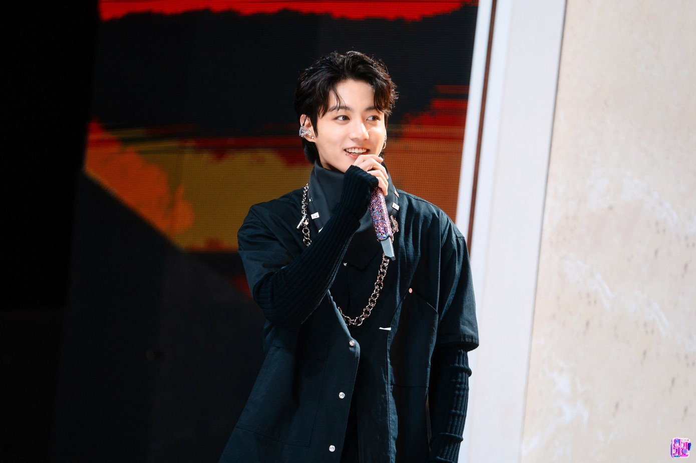 Công thức mì sáng tạo của Jung Kook nhanh chóng thu hút sự chú ý từ thương hiệu mì nổi tiếng. Công thức mì sáng tạo của Jung Kook nhanh chóng thu hút sự chú ý từ thương hiệu mì nổi tiếng.