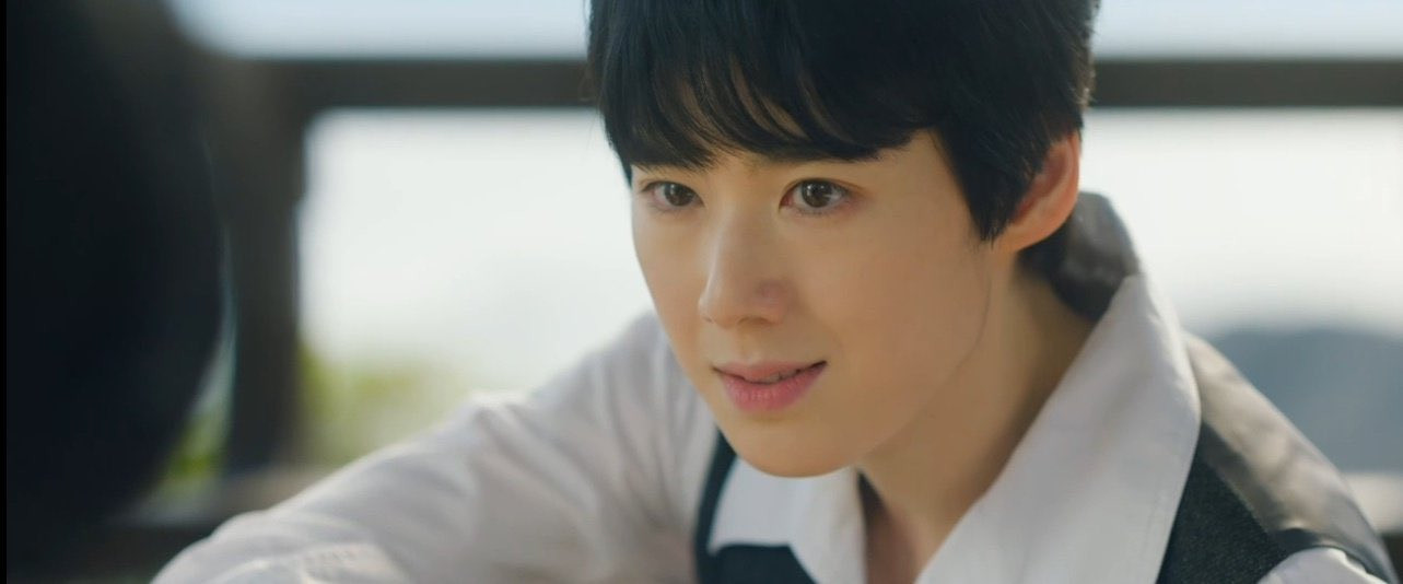 Một số ánh mắt &quot;sắc như dao&quot; đầy quyến rũ của Jung Eun Chae chỉ trong tập 1.