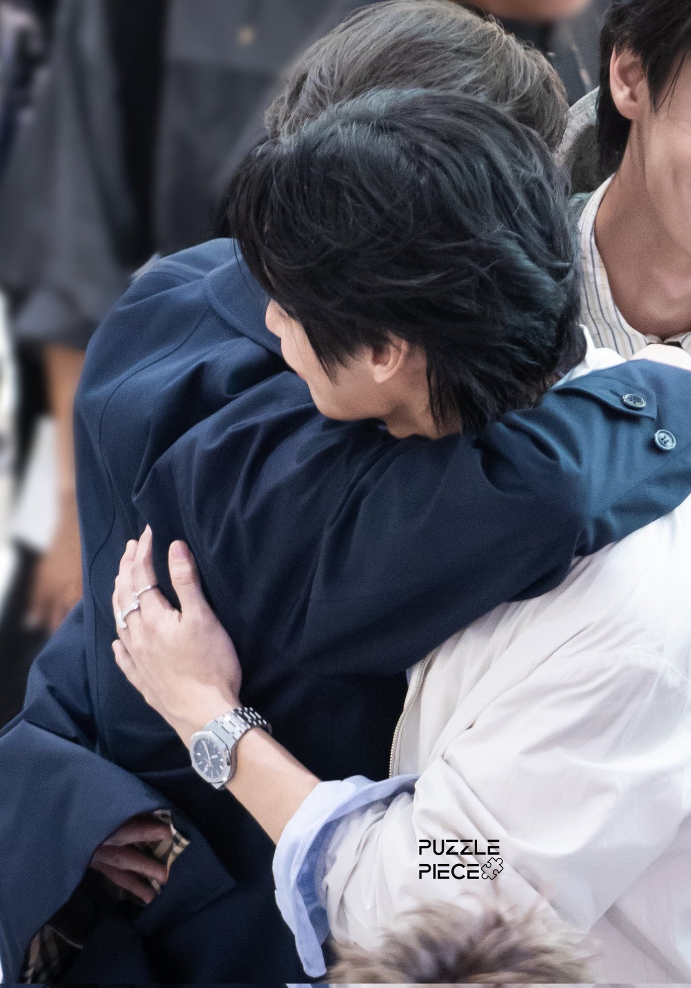 Cái ôm của F4 nói chung và BrightWin nói riêng "dậy sóng" trên mọi nền tảng mạng xã hội. Cái ôm của F4 nói chung và BrightWin nói riêng "dậy sóng" trên mọi nền tảng mạng xã hội.