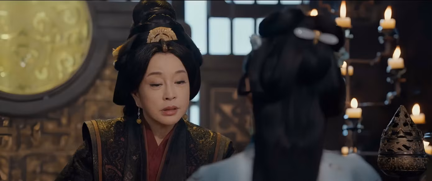 Khi mẹ chồng có ý nạp thiếp cho Ngụy Thiệu, Kiều Man vội sang "méc" bà nội khiến mẹ chồng bị quở trách, càng thêm phần "cay cú" nàng.