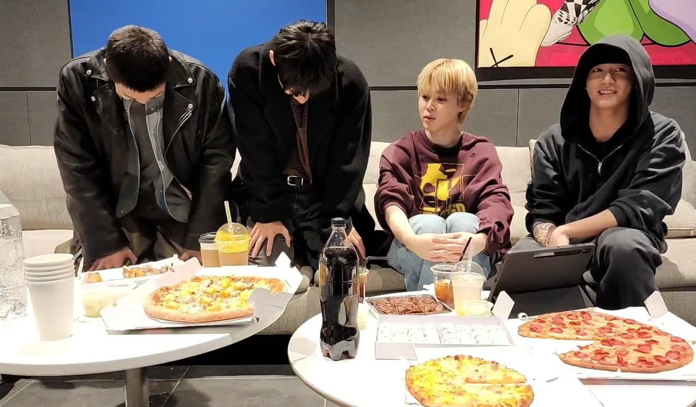 Sự chân thành của 4 thành viên khiến fan xúc động. Sự chân thành của 4 thành viên khiến fan xúc động.