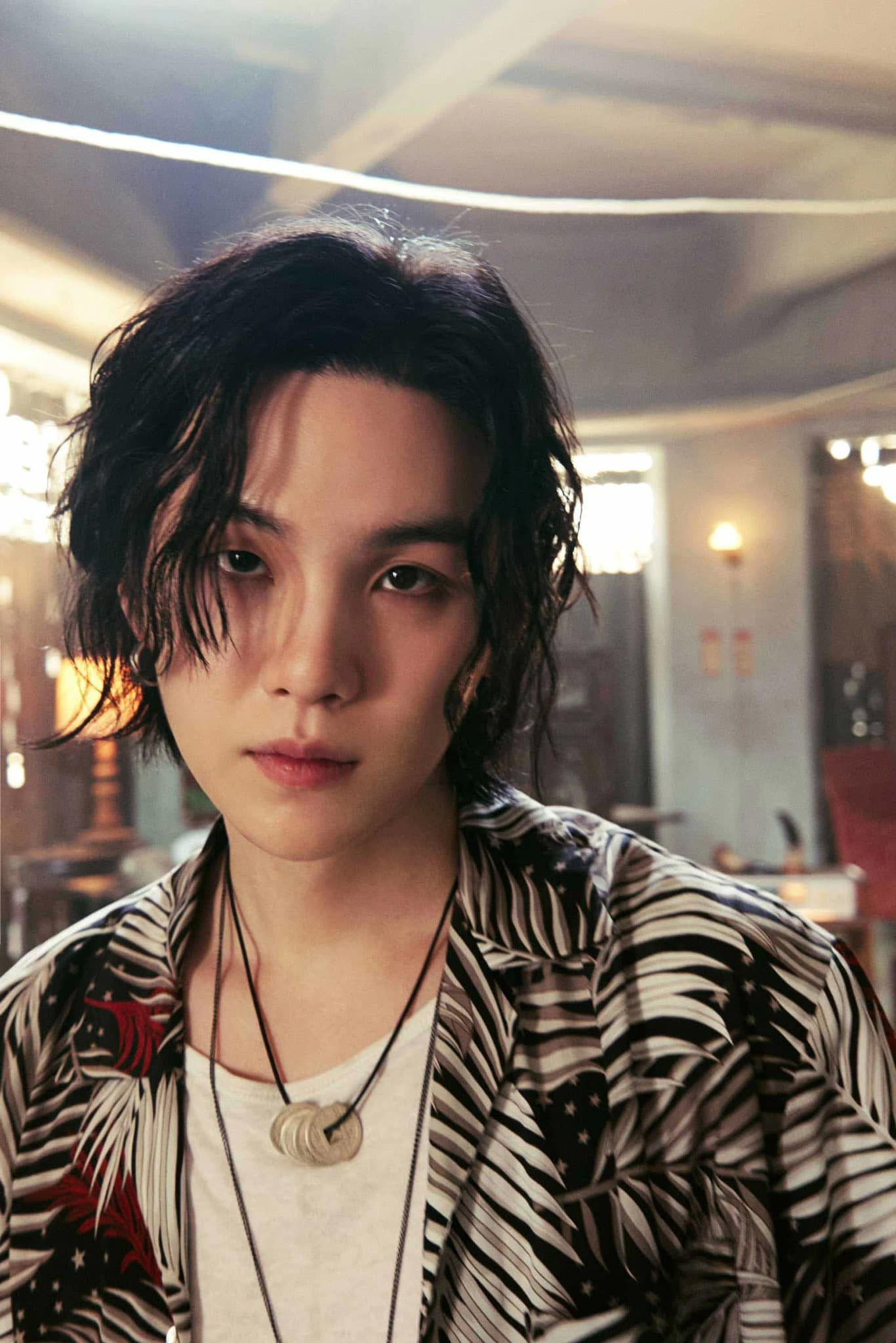 Ngọn lửa Agust D có lẽ đã thật sự được dập tắt, những vết sẹo cũng dần mờ đi nhưng tác phẩm của Agust D vẫn sẽ là nơi nhiều người hướng tới. Ngọn lửa Agust D có lẽ đã thật sự được dập tắt, những vết sẹo cũng dần mờ đi nhưng tác phẩm của Agust D vẫn sẽ là nơi nhiều người hướng tới.