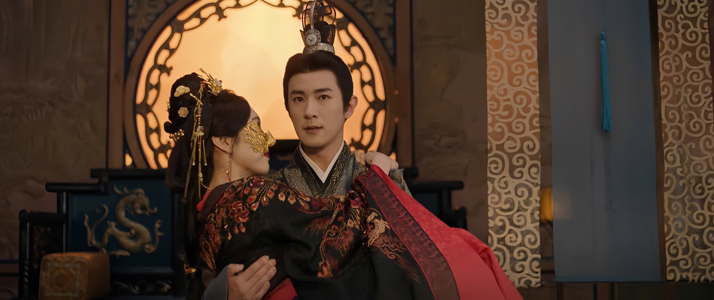 Tại Lương Nhai, Nga Hoàng gả cho Lưu Diễm, giục hắn mau chóng lập liên minh cùng đứng lên chống lại Ngụy Thiệu.