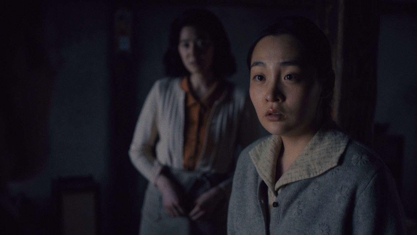 7 năm chờ đợi của gia đình Sunja chỉ để đổi lấy phút giây ít ỏi cuối đời của Isak.