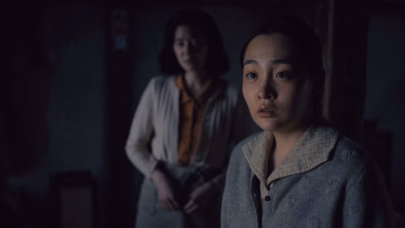 7 năm chờ đợi của gia đình Sunja chỉ để đổi lấy phút giây ít ỏi cuối đời của Isak.