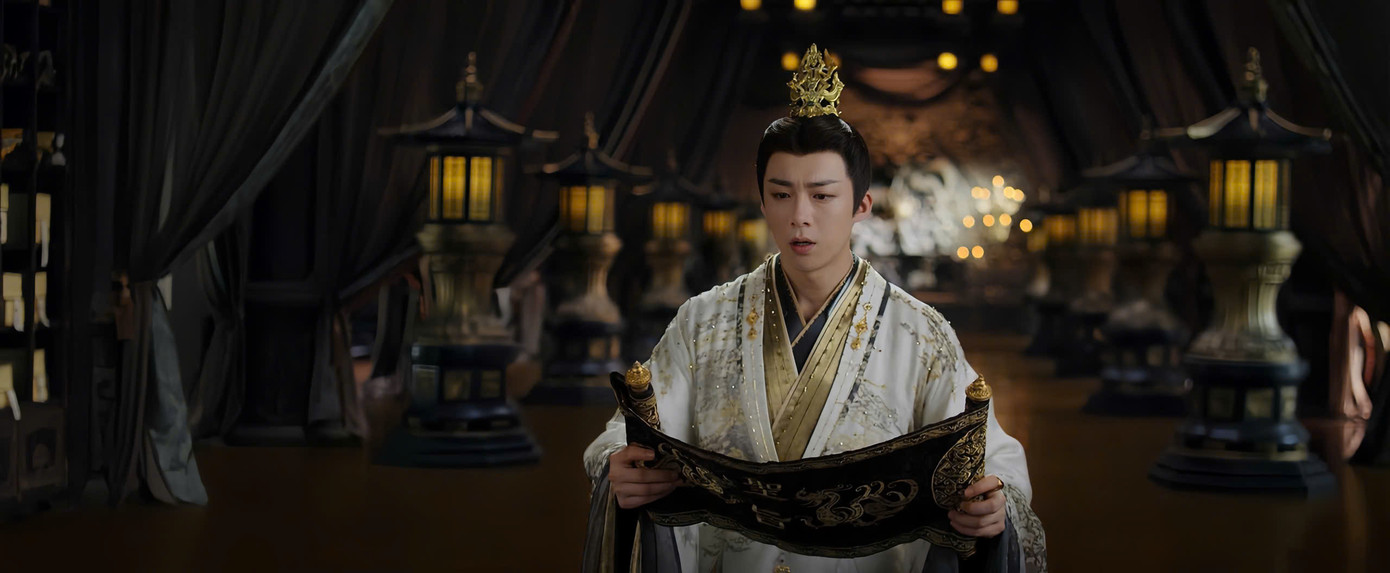 Ông cũng ban chiếu chỉ sắc phong Nam Hành làm Thái tử, bởi luận về phong thái và tài năng thì không ai phù hợp hơn chàng.