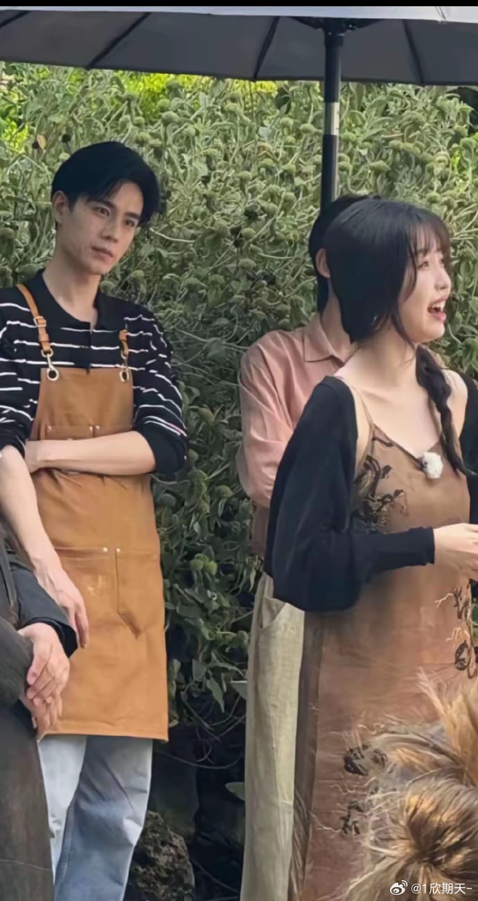 Hai diễn viên còn được người hâm mộ lập couple mang tên "Thiên Thiên Khai Hân", thậm chí còn được khán giả mong "về chung một nhà". Hai diễn viên còn được người hâm mộ lập couple mang tên "Thiên Thiên Khai Hân", thậm chí còn được khán giả mong "về chung một nhà".