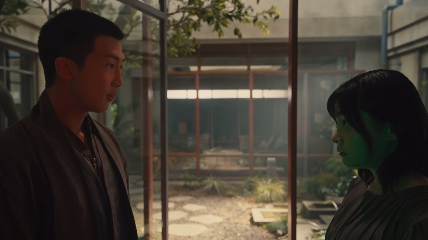 Nhân vật của nữ diễn viên Kim Min Ha - người có chung hoàn cảnh của RM chính là chìa khoá quan trọng để thoát khỏi mê cung số phận và mở ra chương mới hạnh phúc hơn. Nhân vật của nữ diễn viên Kim Min Ha - người có chung hoàn cảnh của RM chính là chìa khoá quan trọng để thoát khỏi mê cung số phận và mở ra chương mới hạnh phúc hơn.