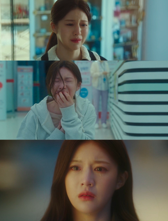 Cảnh khóc bùng nổ diễn xuất trong tập 4 của Go Yoon Jung nhận về cơn mưa lời khen từ khán giả khi lột tả chân thật sự mất mát, đau khổ khi mất đi người yêu. Cảnh khóc bùng nổ diễn xuất trong tập 4 của Go Yoon Jung nhận về cơn mưa lời khen từ khán giả khi lột tả chân thật sự mất mát, đau khổ khi mất đi người yêu.