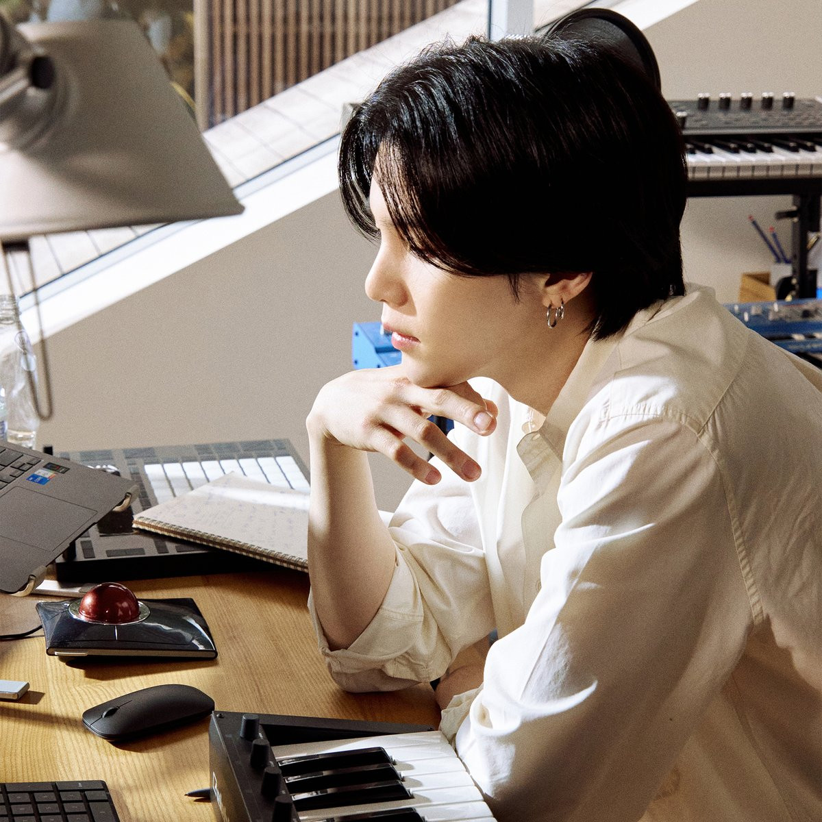 Album solo D-Day của SUGA (Agust D) sẽ trình làng khán giả vào ngày 21/4. Album solo D-Day của SUGA (Agust D) sẽ trình làng khán giả vào ngày 21/4.