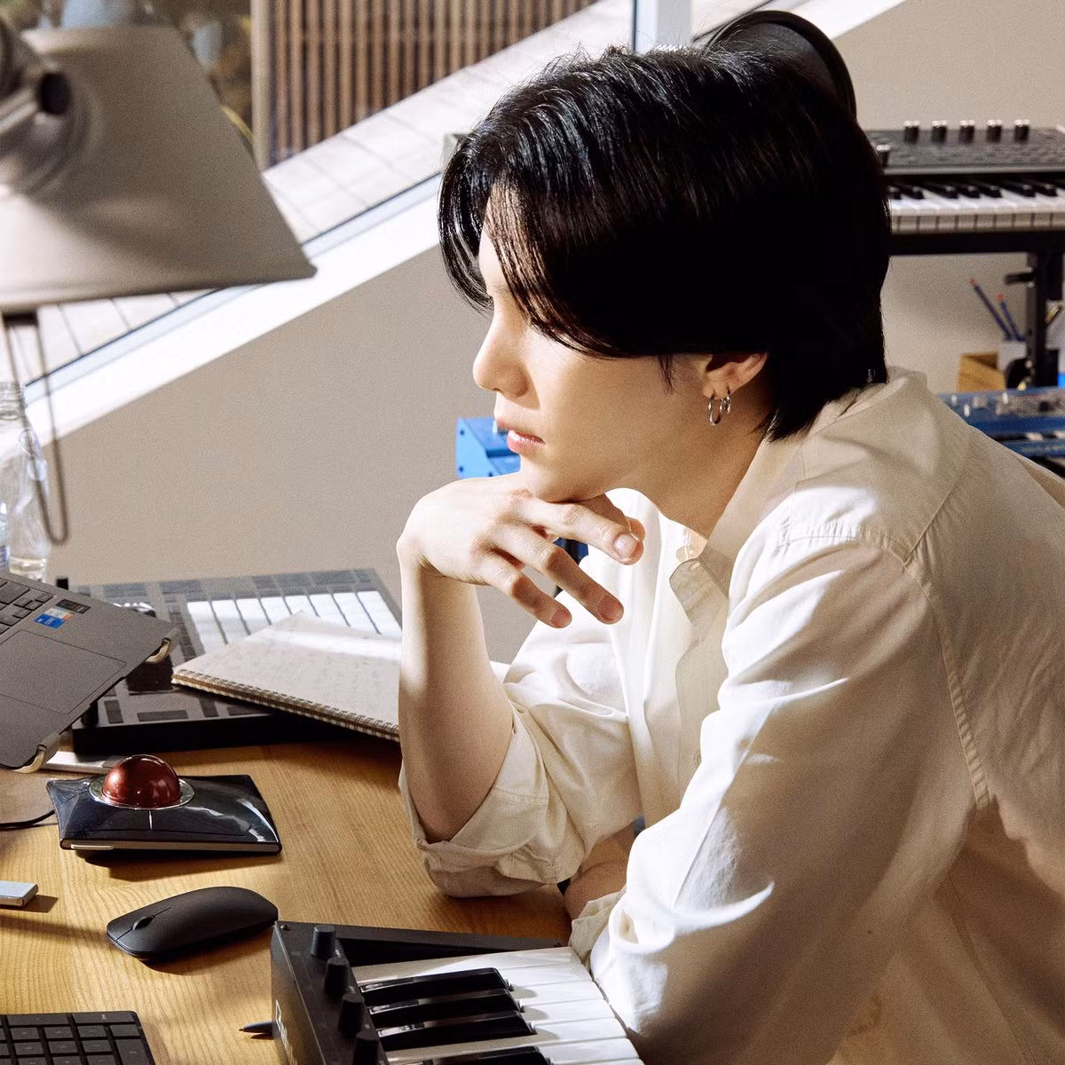 Album solo D-Day của SUGA (Agust D) sẽ trình làng khán giả vào ngày 21/4.