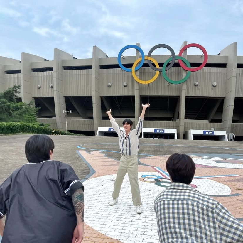 Nếu thông tin trên là đúng, 3 mảnh ghép của BTS sẽ tái ngộ với tư cách tân binh và trợ lí huấn luyện.