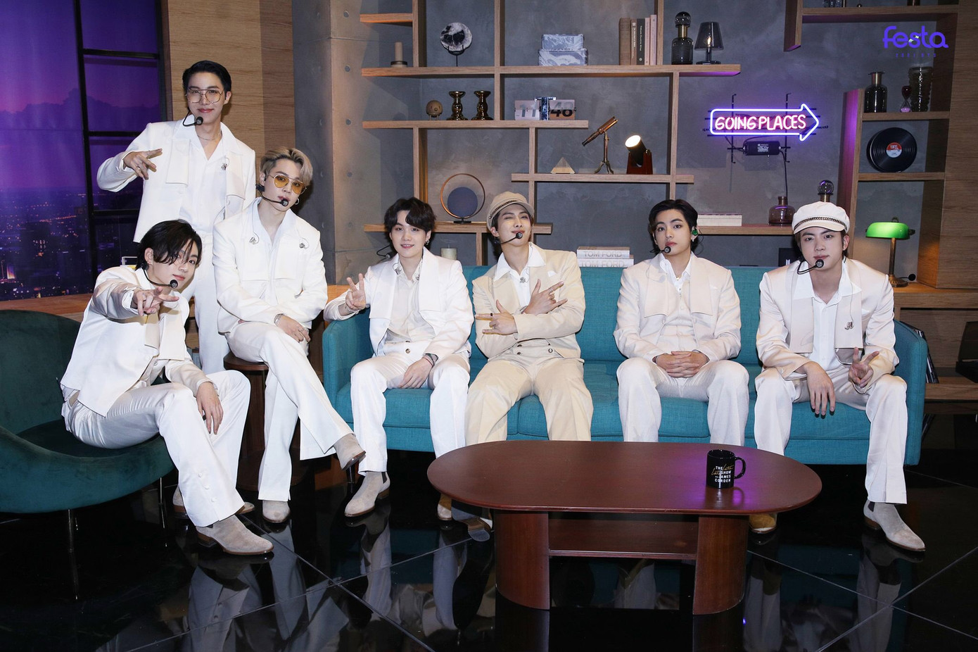 Hoạt động cá nhân của các thành viên đã lấp đầy khoảng trống khi tạm dừng hoạt động nhóm. Hoạt động cá nhân của các thành viên đã lấp đầy khoảng trống khi tạm dừng hoạt động nhóm.