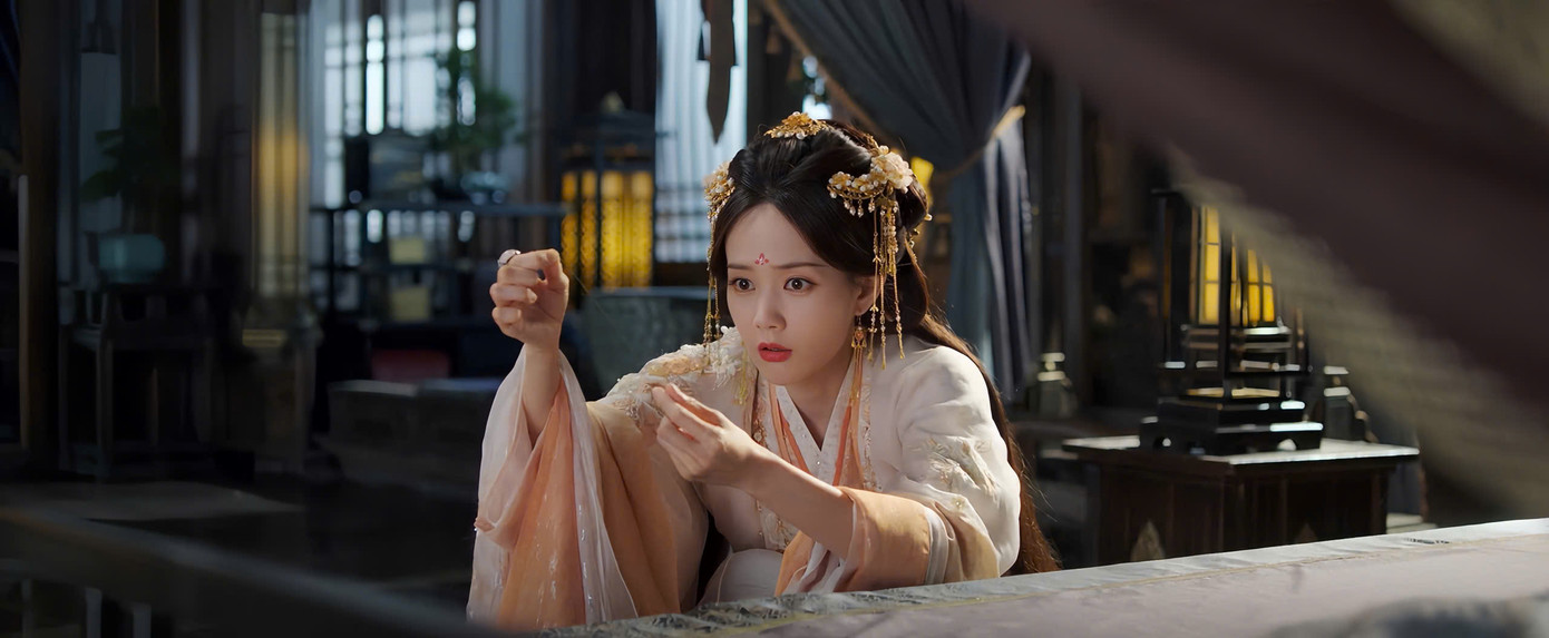 Diễn biến này khiến khán giả cười bò vì không hề giống cải mệnh, mà giống bắt ghen hơn.