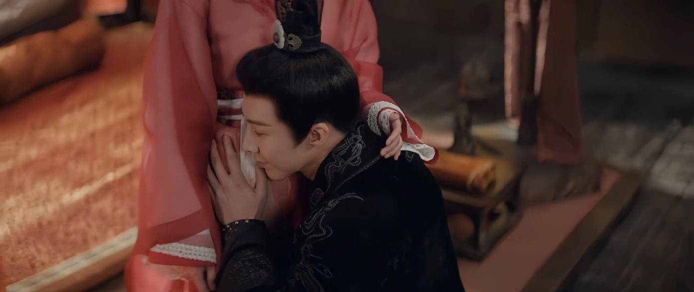 Chúa công "thỉnh" đủ thứ bùa cầu nữ quân mang thai thuận lợi. Kiều Man lại có dấu hiệu mệt mỏi và buồn nôn, mong ước của nam - nữ quân đã được đáp lại.