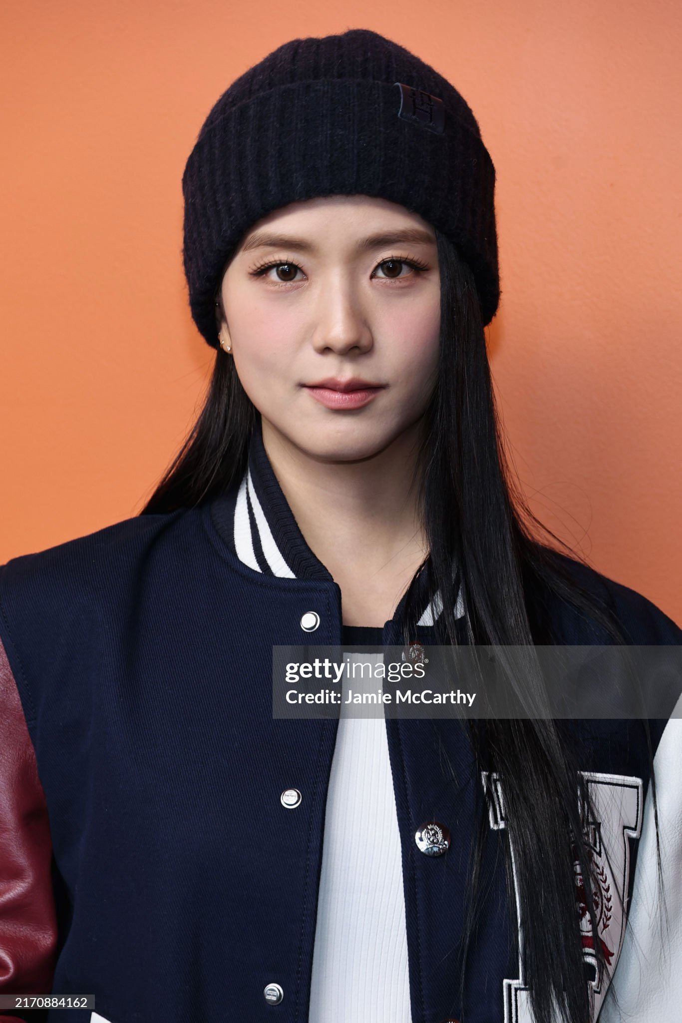 Lối make-up tối giản tôn nhan sắc lung linh tự nhiên, giúp Jisoo "vượt ải" ống kính của "hung thần" Getty Images.