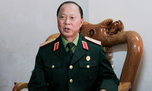 Cứ bắn thẳng vào chỗ chúng tôi ảnh 1