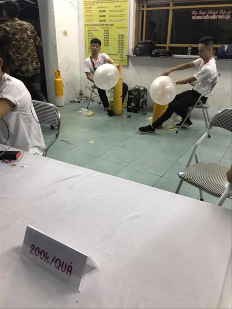 Vụ 7 người chết sau nhạc hội: Nhân viên BTC công khai bán bóng cười ảnh 1