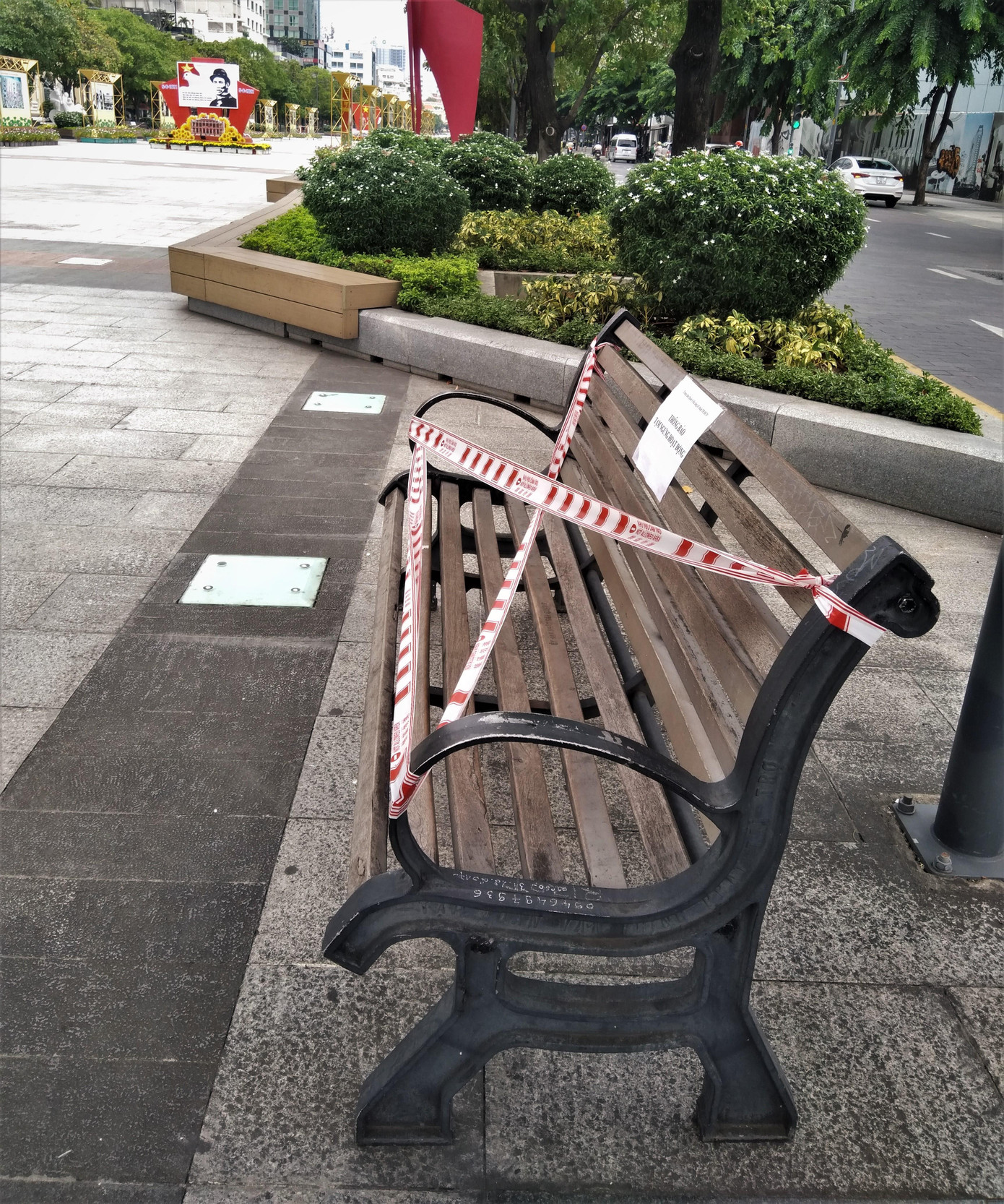 Tất cả ghế ngồi đã được niêm phong Tất cả ghế ngồi đã được niêm phong