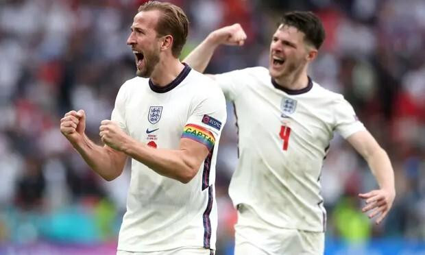 Niềm vui trong chiến thắng lịch sử Niềm vui trong chiến thắng lịch sử