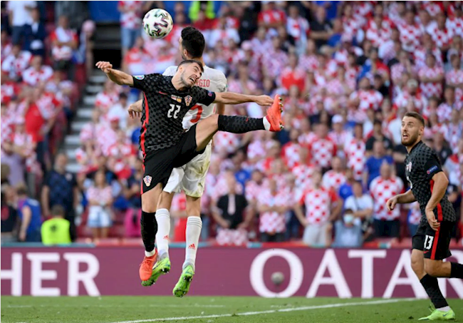 Kỹ thuật chơi bóng cực cao của hai đội khiến cho trận đấu đáng xem từng giây từng phút. Kỹ thuật chơi bóng cực cao của hai đội khiến cho trận đấu đáng xem từng giây từng phút.