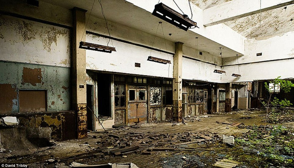 Trụ sở Bưu điện nước Mỹ tại thành phỗ Gary đã bị đổ nát