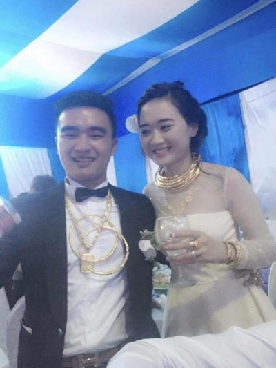 Đám cưới đầy vàng gây xôn xao ở Hà Tĩnh - Ảnh 1