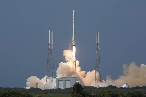 BN-HW667-SPACEX-J-201504141638-7018-5251