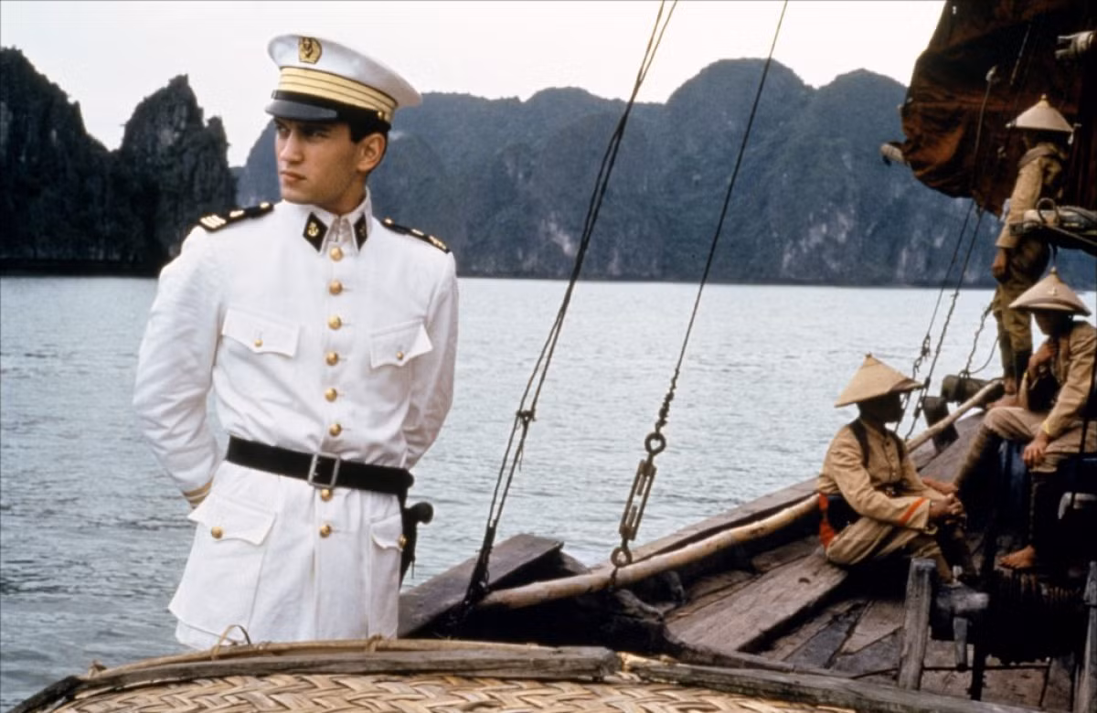 Vịnh Hạ Long là một trong những địa điểm quay phim Indochine (1992). Vịnh Hạ Long là một trong những địa điểm quay phim Indochine (1992).